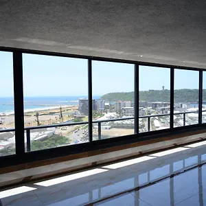 Luxury Point Waterfront At The Spinaker Apartment