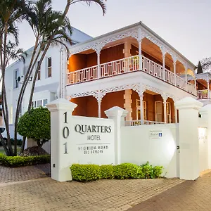 Quarters Hotell