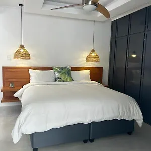 Le Rosa Unit 5 Apartment *