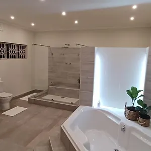 Guest house Millwood House Durban