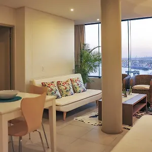Apartment On The Point