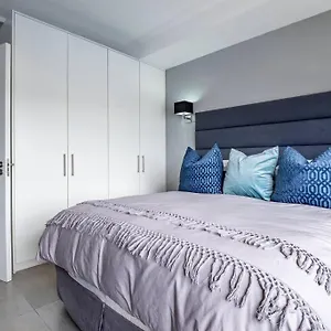Apartment Inner Harbour Charm Durban