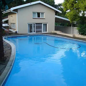 Escombe Self Catering 2*