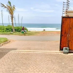 Dolphin Beach 18a & 18b Apartment