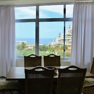 32 Sealodge Umhlanga Beachfront Apartment *