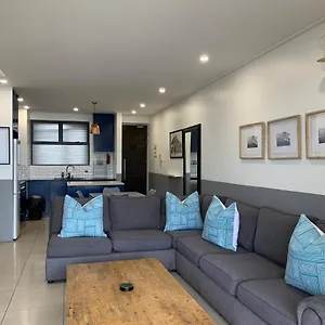 408 Point Bay * Durban