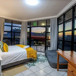 Apartment At The Point - Triumphant Tropical Tranquility Durban