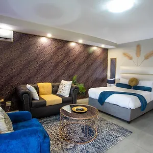 Apartment At The Point - Superb Serenity Durban