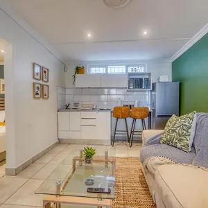 Hampton Collection - Trendy 2 Sleeper With Pool Durban