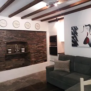Casa Da Muralha Holiday home