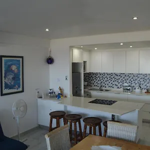 Apartment Front - Luxurious 2 Sleeper Overlooking The Beachfront Durban