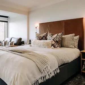 Apartment Lagoon Drive Luxury Beachfront Nest *