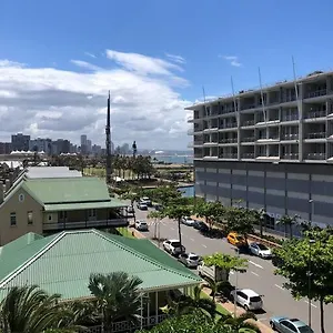 The Sails At Point Waterfront - Self Catering Apartment