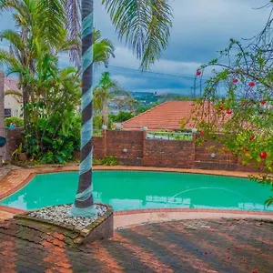 Bluff! Pool House On Nirvana. Apartment *