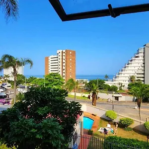 Umhlanga Apmt-2 Mins From Beach! Apartment