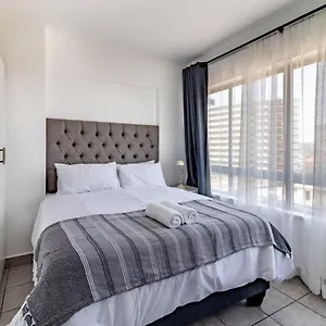Wavecrest 1005 Apartment