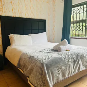 Modern Luxury 3 Bedroom House Ferienhaus Durban