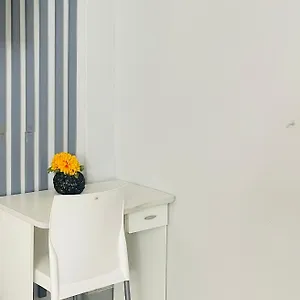 Private Pelican Corner *