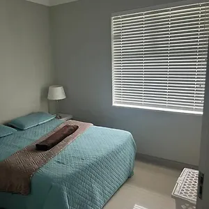 10 Glen Court Apartment *