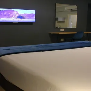 Hotel Bayside Self Catering And 14 Monty Naicker Pinestreet *
