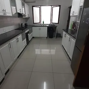 Apartment Berea Budget House *
