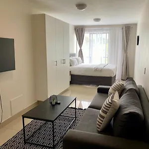 Selfcatering The Millennial Umhlanga Apartment *