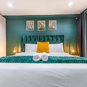 Apartment Diamond Umhlanga W Balcony & Rooftop Pool Durban