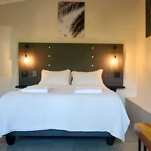Guest house Traveller's Palm Durban