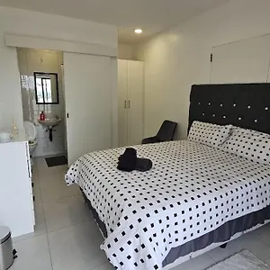 Close To Umhlanga - Unit 1b Durban
