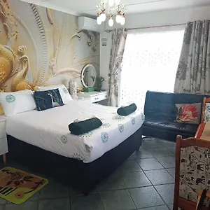 Queensburgh Or Self Catering * Durban