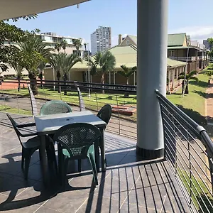 15 Harbour View Heights *