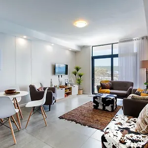 Apartment At The Point - Harbour Heading Hideaway