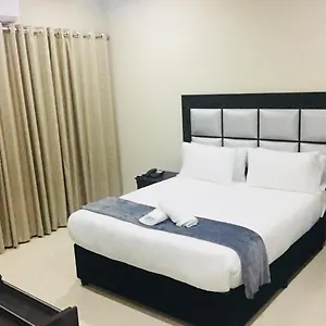 33 On Bazley Hotel